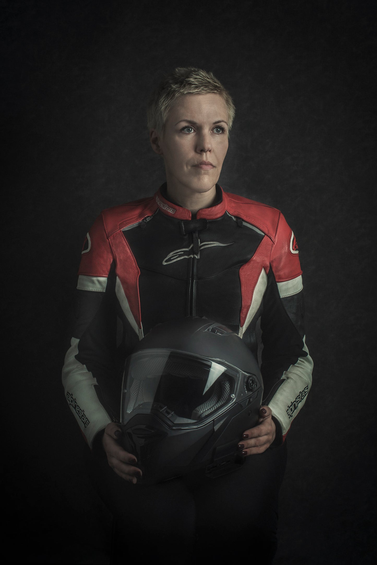 Studio Portrait, Standard