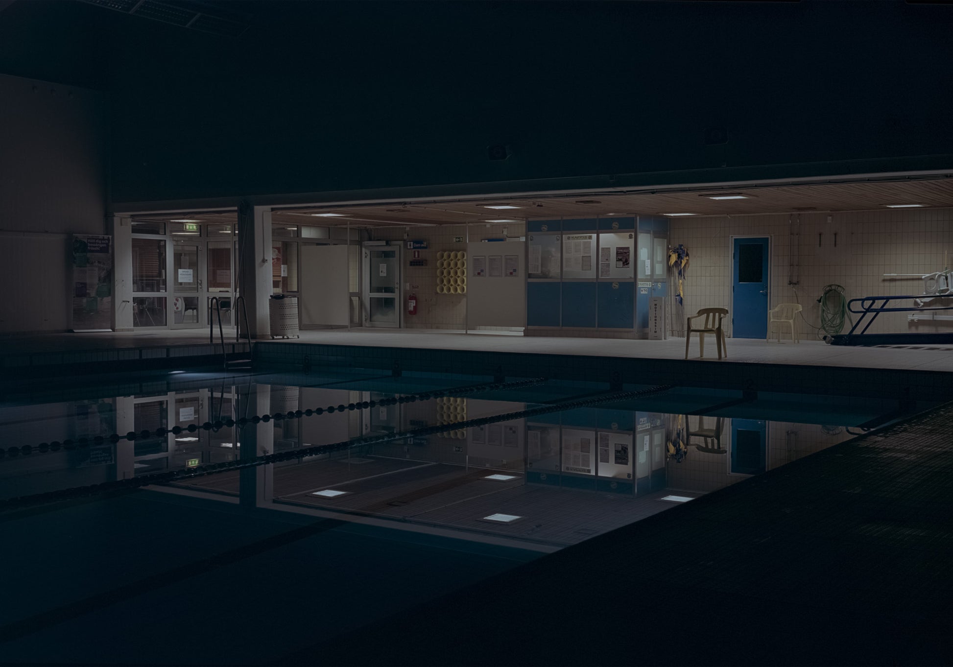Sink Swim © Alison De Mars 2015 Swedish swimming pool Åkeshovs simhall arkitektur fine art photography