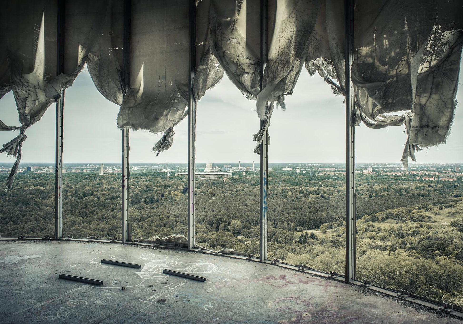 Teufelsberg, Berlin. © Alison De Mars 2012. Architecture, urban exploration, radio tower, abandoned, fine art photography.