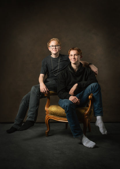 Studio Portrait, Standard