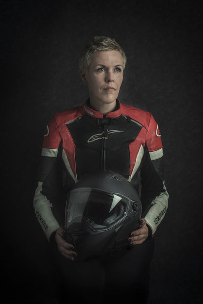 Studio Portrait, Standard